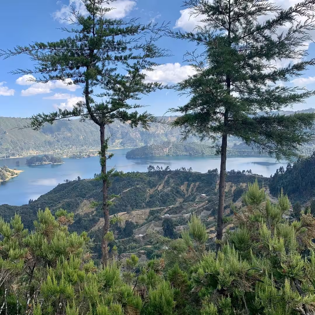 Wenchi Crater Lake Day Trip
